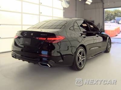 2023 Mercedes-Benz C 300 4MATIC Sedan - zdjęcie 4 z 23 - miniatura