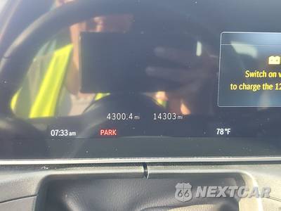 2023 Mercedes-Benz C 300 4MATIC Sedan - zdjęcie 12 z 23 - miniatura