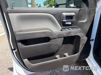 2019 Chevrolet Silverado 3500HD Cab Chassis WT Crew Cab 1WT DRW - zdjęcie 15 z 33 - miniatura