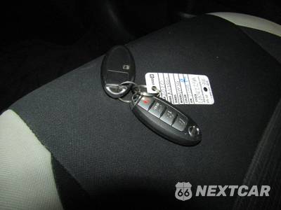 2020 Nissan Versa SV - zdjęcie 18 z 20 - miniatura