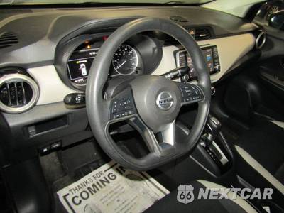2020 Nissan Versa SV - zdjęcie 8 z 20 - miniatura