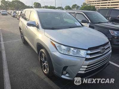 2019 Toyota Highlander LE Plus - zdjęcie 3 z 26 - miniatura