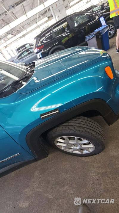 2022 Jeep Renegade Latitude - zdjęcie 32 z 33 - miniatura