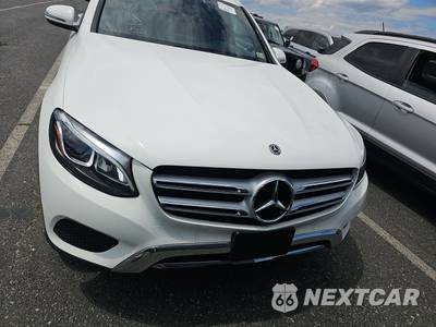 2017 Mercedes-Benz GLC 300 4MATIC - zdjęcie 2 z 35 - miniatura