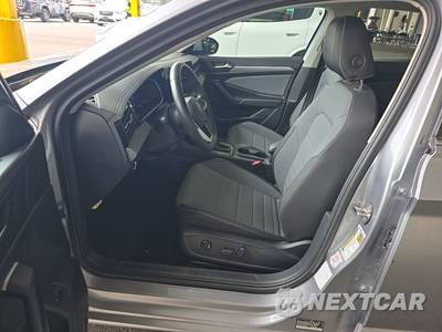 2025 Volkswagen Jetta SE - zdjęcie 7 z 30 - miniatura
