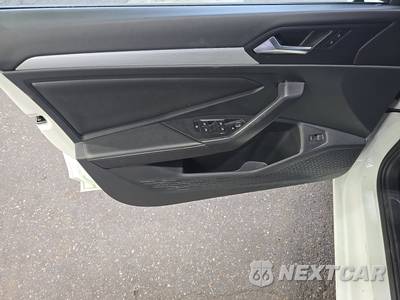 2025 Volkswagen Jetta Sport - zdjęcie 9 z 26 - miniatura
