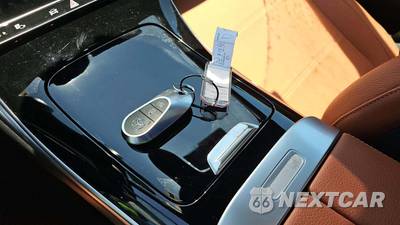 2025 Mercedes-Benz C 300 4MATIC - zdjęcie 17 z 34 - miniatura