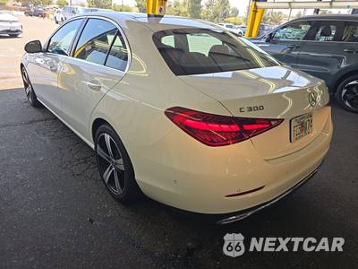 2025 Mercedes-Benz C 300 4MATIC - zdjęcie 6 z 34 - miniatura