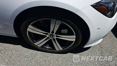 2025 Mercedes-Benz C 300 4MATIC - zdjęcie 23 z 34 - miniatura