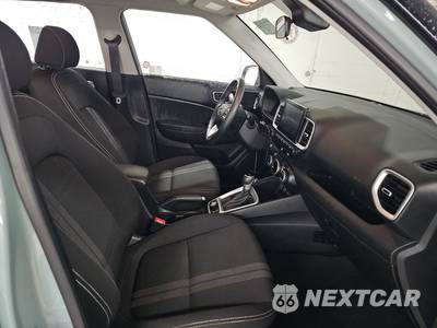2025 Hyundai Venue SEL - zdjęcie 8 z 22 - miniatura