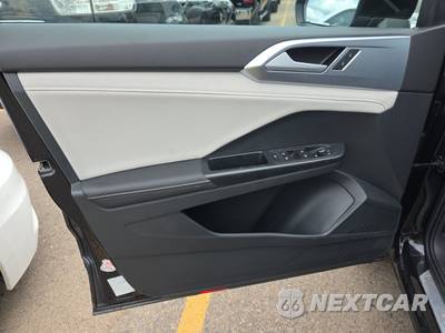 2025 Volkswagen Taos SE - zdjęcie 9 z 21 - miniatura