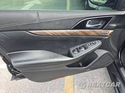 2016 Nissan Maxima 3.5 Platinum - zdjęcie 9 z 18 - miniatura