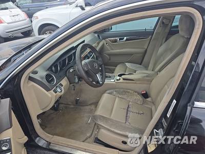 2012 Mercedes-Benz C 250 Sedan - zdjęcie 7 z 18 - miniatura