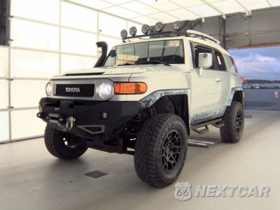 2008 Toyota FJ Cruiser w/Rear Doors