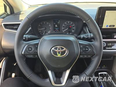 2024 Toyota Corolla Cross LE - zdjęcie 10 z 26 - miniatura