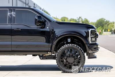 2025 Ford Super Duty F-450 Platinum Crew Cab Long Bed DRW - zdjęcie 18 z 50 - miniatura
