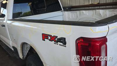 2026 Ford Super Duty F-250 XL Crew Cab Medium Bed - zdjęcie 19 z 23 - miniatura