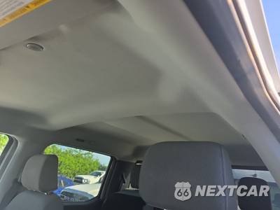 2026 Ford Super Duty F-250 XL Crew Cab Medium Bed - zdjęcie 17 z 23 - miniatura