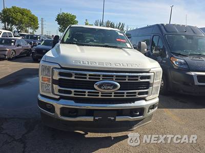 2025 Ford Super Duty F-250 XLT Crew Cab Medium Bed - zdjęcie 2 z 26 - miniatura