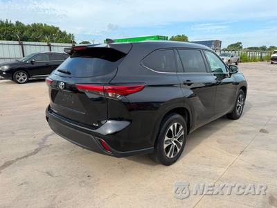 2021 Toyota Highlander XLE - zdjęcie 8 z 33 - miniatura