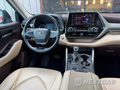 2021 Toyota Highlander XLE - zdjęcie 13 z 33 - miniatura