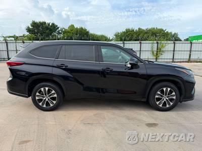 2021 Toyota Highlander XLE - zdjęcie 5 z 33 - miniatura