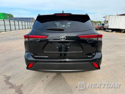 2021 Toyota Highlander XLE - zdjęcie 7 z 33 - miniatura