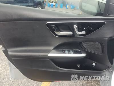 2022 Mercedes-Benz C 300 4MATIC Sedan - zdjęcie 9 z 18 - miniatura