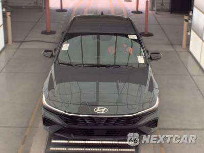2025 Hyundai Elantra SEL Sport - zdjęcie 2 z 18 - miniatura