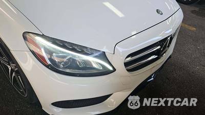 2017 Mercedes-Benz C 300 Sedan w/Sport Pkg - zdjęcie 19 z 28 - miniatura