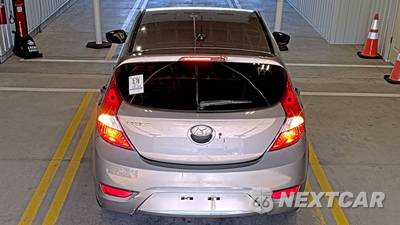 2017 Hyundai Accent SE Hatchback - zdjęcie 5 z 23 - miniatura