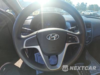 2017 Hyundai Accent SE Hatchback - zdjęcie 10 z 23 - miniatura