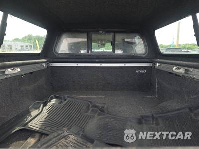 2017 Nissan TITAN XD SL Crew Cab Medium Bed - zdjęcie 16 z 33 - miniatura