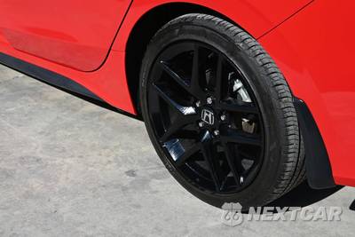 2025 Honda Civic Hatchback Sport - zdjęcie 9 z 17 - miniatura