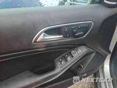 2017 Mercedes-Benz GLA 250 4MATIC - zdjęcie 9 z 28 - miniatura
