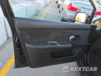 2012 Nissan Versa 1.8 S Hatchback - zdjęcie 9 z 29 - miniatura