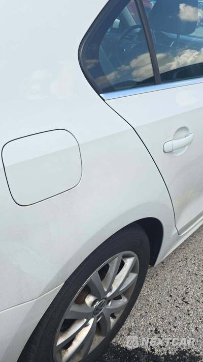 2014 Volkswagen Jetta SE Sedan w/Connectivity & Sunroof - zdjęcie 32 z 35 - miniatura