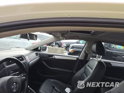 2014 Volkswagen Jetta SE Sedan w/Connectivity & Sunroof - zdjęcie 17 z 35 - miniatura