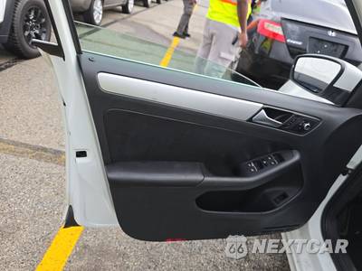2014 Volkswagen Jetta SE Sedan w/Connectivity & Sunroof - zdjęcie 9 z 35 - miniatura