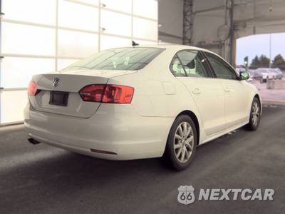 2014 Volkswagen Jetta SE Sedan w/Connectivity & Sunroof - zdjęcie 4 z 35 - miniatura