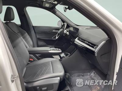 2025 BMW X1 xDrive28i - zdjęcie 28 z 38 - miniatura