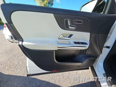 2022 Mercedes-Benz AMG GLA 35 4MATIC - zdjęcie 8 z 14 - miniatura