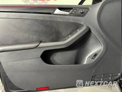 2017 Volkswagen Jetta GLI - zdjęcie 38 z 46 - miniatura