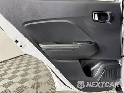 2023 Hyundai Venue Limited - zdjęcie 40 z 45 - miniatura
