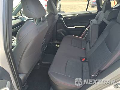 2023 Toyota RAV4 Prime SE - zdjęcie 13 z 27 - miniatura