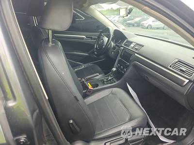 2017 Volkswagen Passat 1.8T R-Line w/Comfort Pkg - zdjęcie 8 z 36 - miniatura