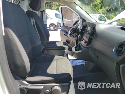 2017 Mercedes-Benz Metris Cargo Van 126.0" WB - zdjęcie 8 z 46 - miniatura
