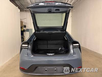 2024 Toyota Prius Prime SE - zdjęcie 8 z 19 - miniatura