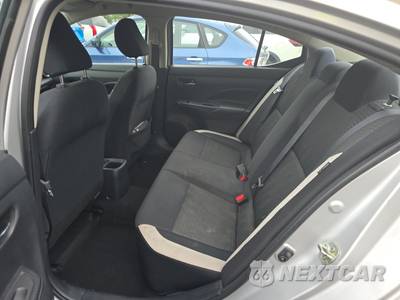 2020 Nissan Versa SV - zdjęcie 13 z 41 - miniatura