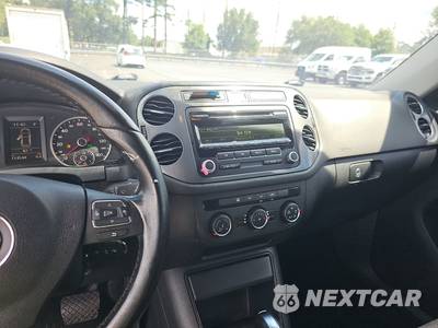 2013 Volkswagen Tiguan S w/Sunroof - zdjęcie 11 z 41 - miniatura